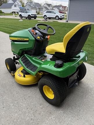 Image of John Deere X370 equipment image 1