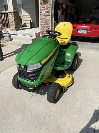 Image of John Deere X370 equipment image 1