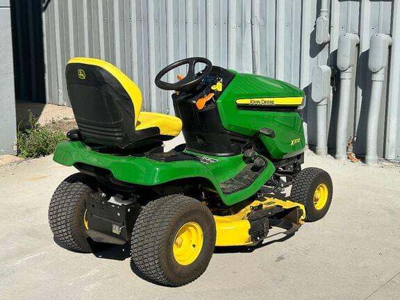Image of John Deere X370 equipment image 2