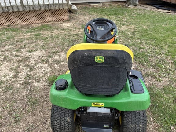 Image of John Deere X370 equipment image 4