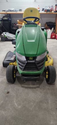Image of John Deere X370 equipment image 1