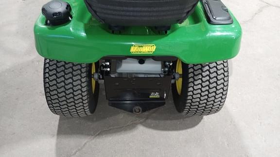 Image of John Deere X370 equipment image 3