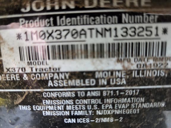 Image of John Deere X370 equipment image 4