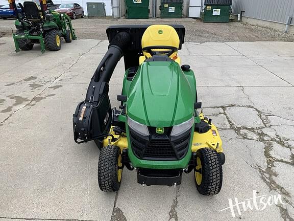 Image of John Deere X380 equipment image 3
