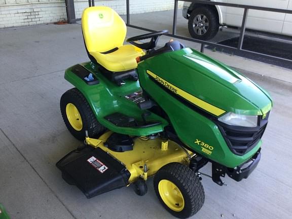 Image of John Deere X380 equipment image 3