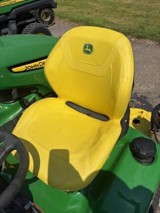 Image of John Deere X380 equipment image 4