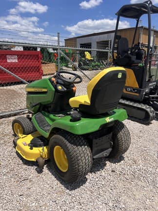Image of John Deere X380 equipment image 3