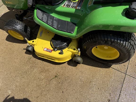 Image of John Deere X380 equipment image 3