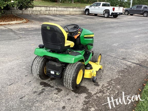 Image of John Deere X380 equipment image 4
