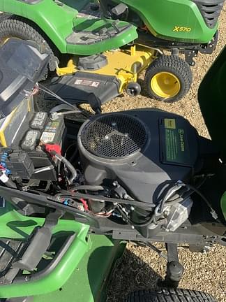 Image of John Deere X380 equipment image 3