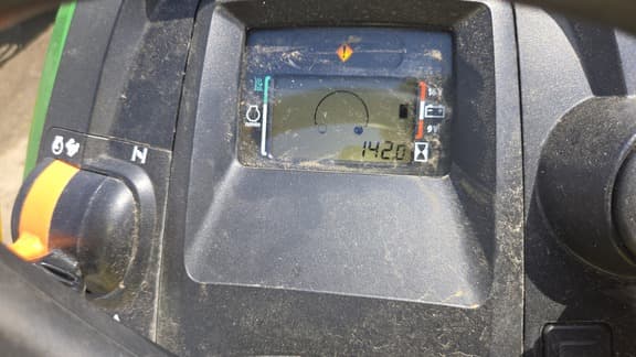 Image of John Deere X380 equipment image 2