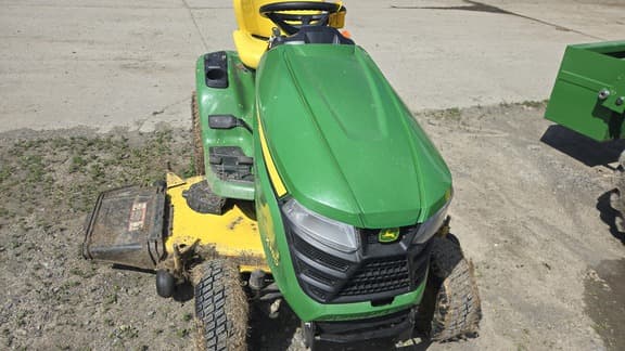 Image of John Deere X380 equipment image 4