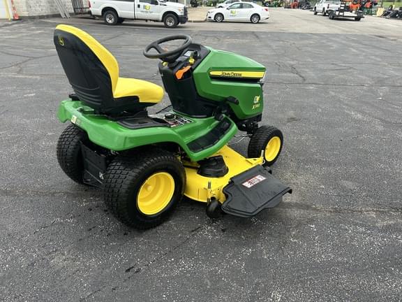 Image of John Deere X380 equipment image 3