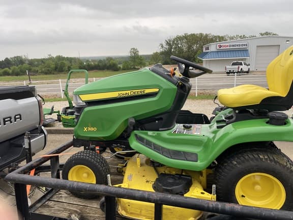 Image of John Deere X380 equipment image 3