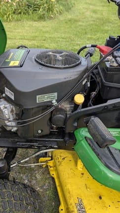 2022 John Deere X380 Equipment Image0
