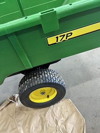 Image of John Deere X384 equipment image 4