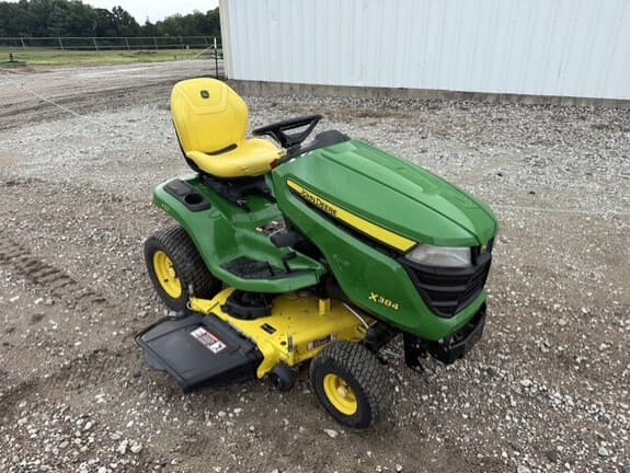 Image of John Deere X384 equipment image 1