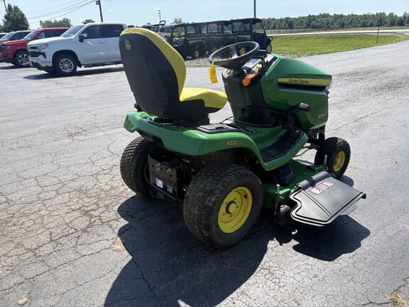 Image of John Deere X384 equipment image 3
