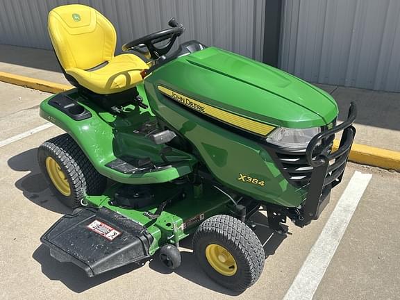 Image of John Deere X384 equipment image 4