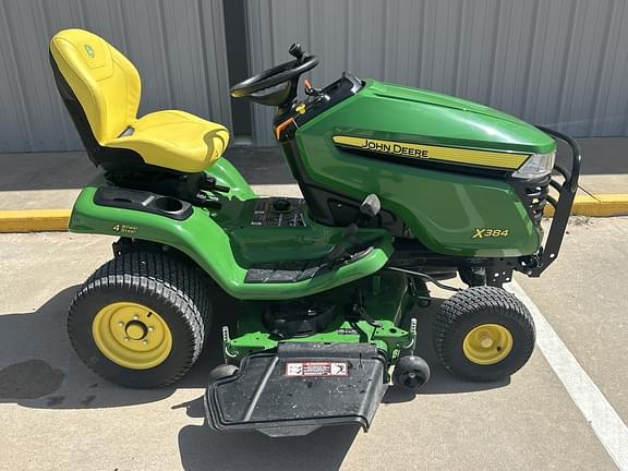 Image of John Deere X384 equipment image 3