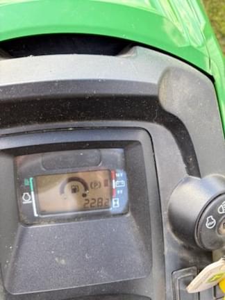 Image of John Deere X390 equipment image 3