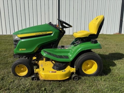 2022 John Deere X390 Image