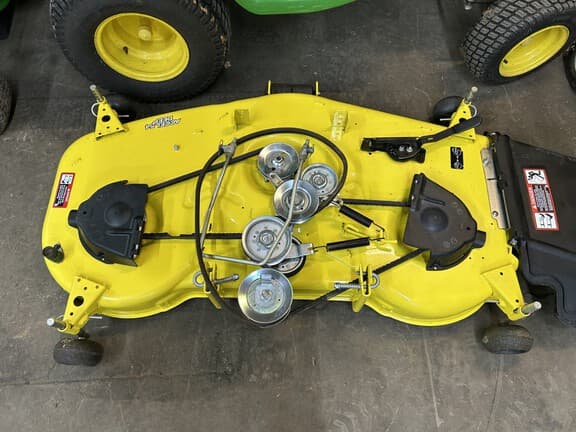 Image of John Deere X390 equipment image 3