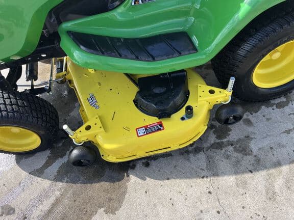 Image of John Deere X390 equipment image 4
