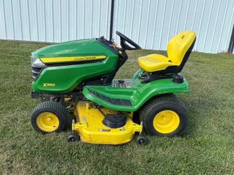 2022 John Deere X390 Image
