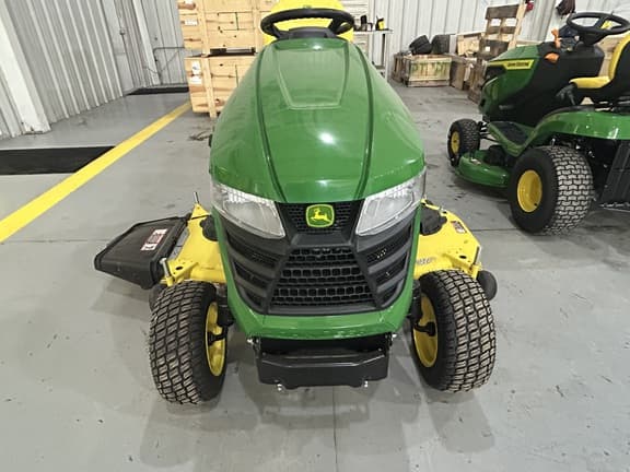 Image of John Deere X390 equipment image 4