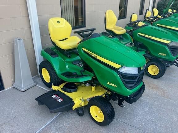 Image of John Deere X390 Image 0