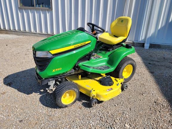 2022 John Deere X390 Equipment Image0