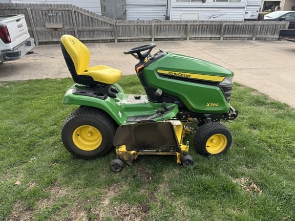 Image of John Deere X390 equipment image 2