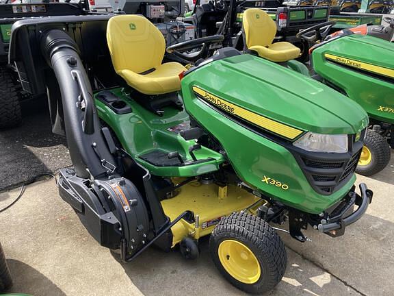 Image of John Deere X390 equipment image 1