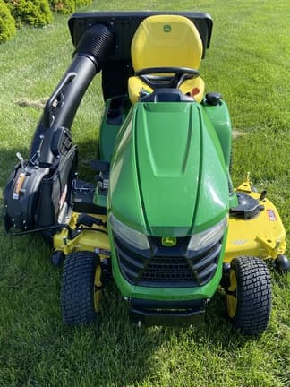Image of John Deere X390 equipment image 3
