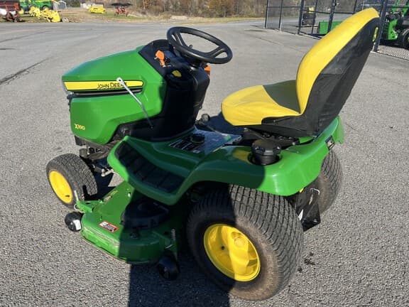 Image of John Deere X390 equipment image 1