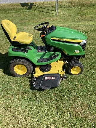 Image of John Deere X390 equipment image 1