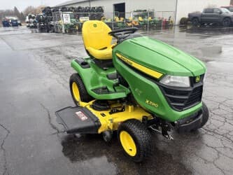Image of John Deere X390 equipment image 1