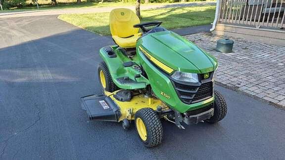 Image of John Deere X390 equipment image 1