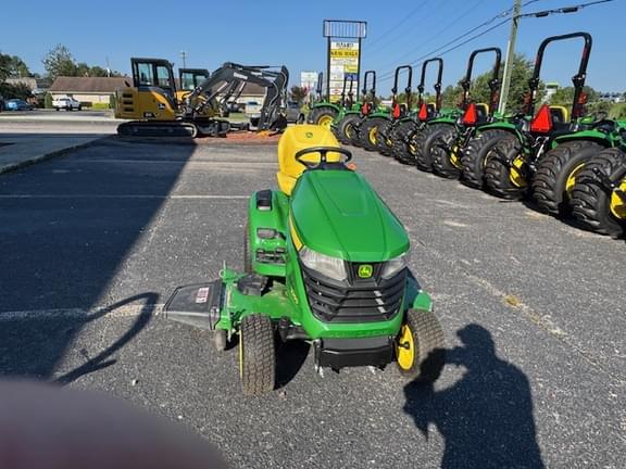 Image of John Deere X390 equipment image 3