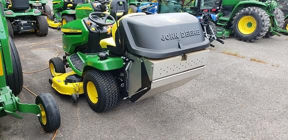 Image of John Deere X390 equipment image 3