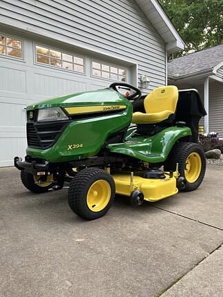 Image of John Deere X394 equipment image 1