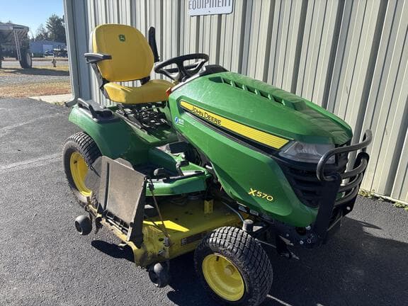 Image of John Deere X570 equipment image 1