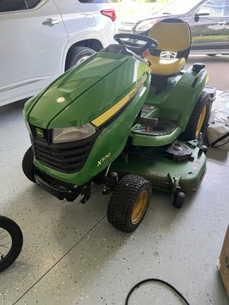 2022 John Deere X570 Equipment Image0