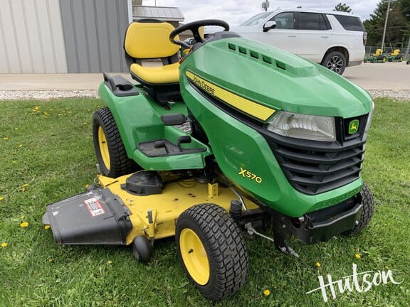 2022 John Deere X570 Equipment Image0