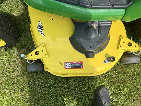Image of John Deere X570 equipment image 4
