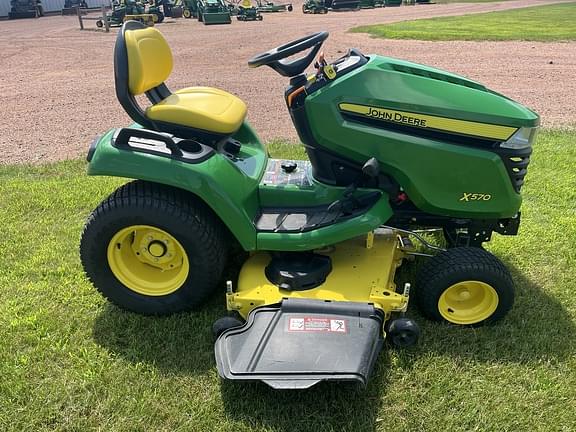 Image of John Deere X570 equipment image 2