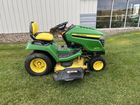 Image of John Deere X570 equipment image 1