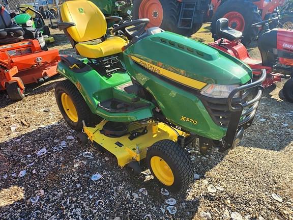 Image of John Deere X570 equipment image 2