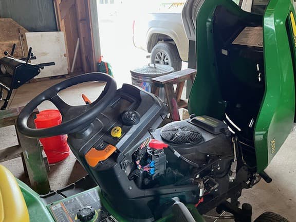 Image of John Deere X570 equipment image 4